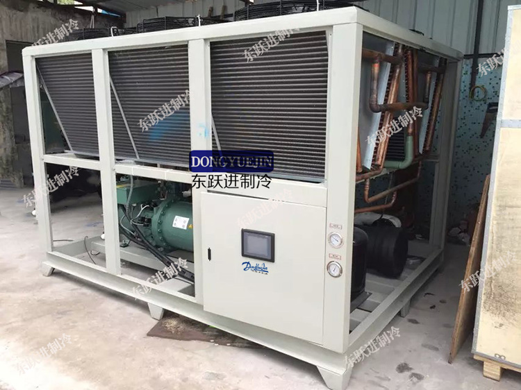 風冷螺桿冷凍機組 風冷螺桿冷凍機組